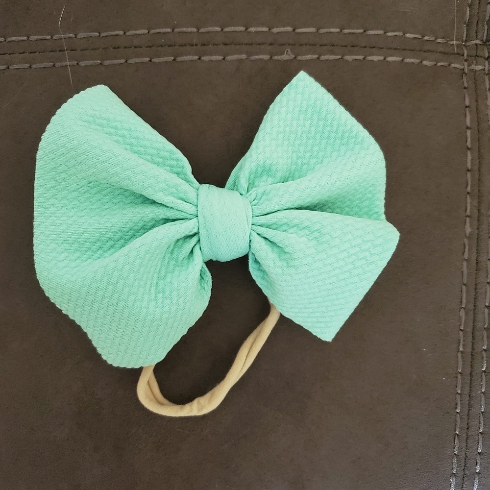 Little lopers big bow on nylon